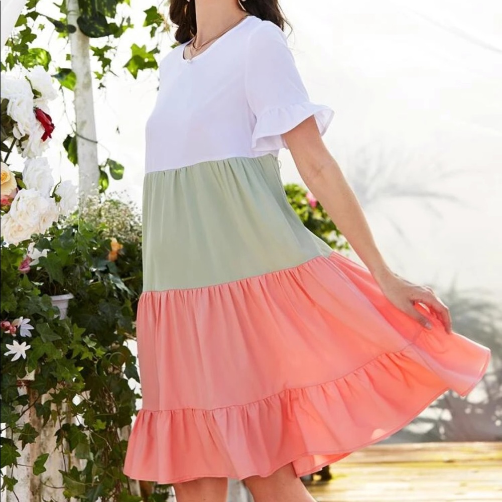 Color block dress - Picture 2 of 5